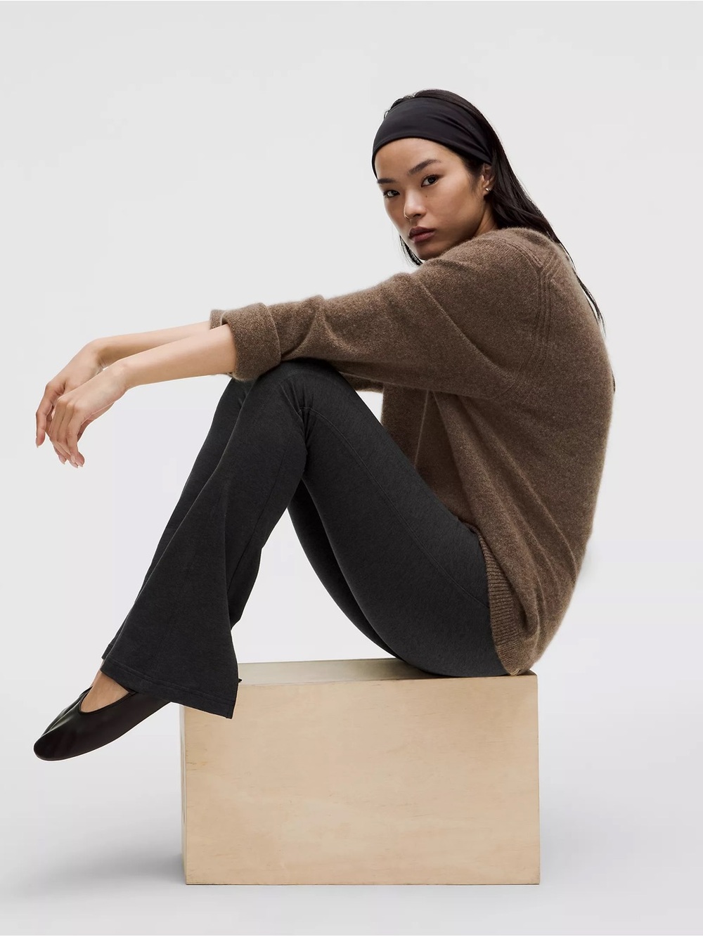 LULULEMON - Softy Suedey Split-Hem High-Rise Mini-Flare Pant